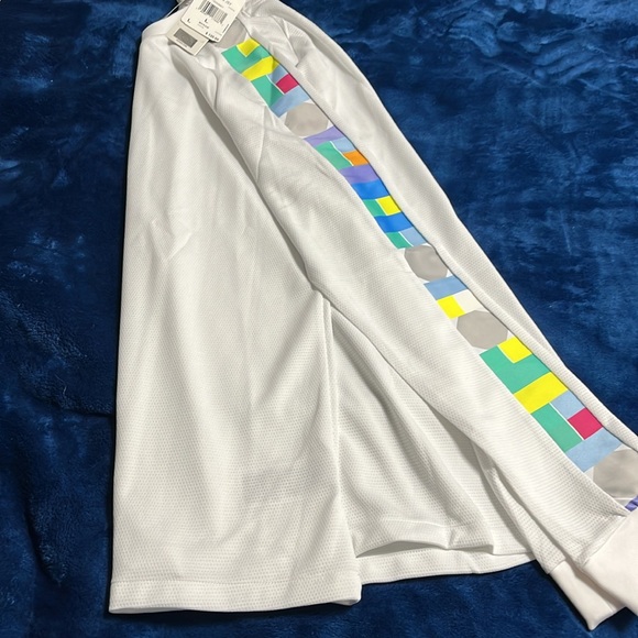 Manchester United Peter Saville NWT Official Jersey white multicolor size large - Picture 8 of 11